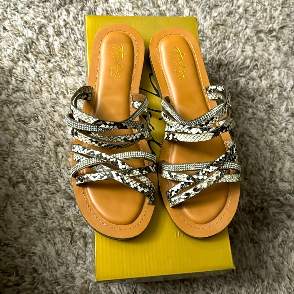 Thalia Sodi strapy sandals